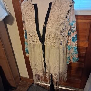 BKE Gimmicks Crochet Lace Top in Light Cream with Black Trim
